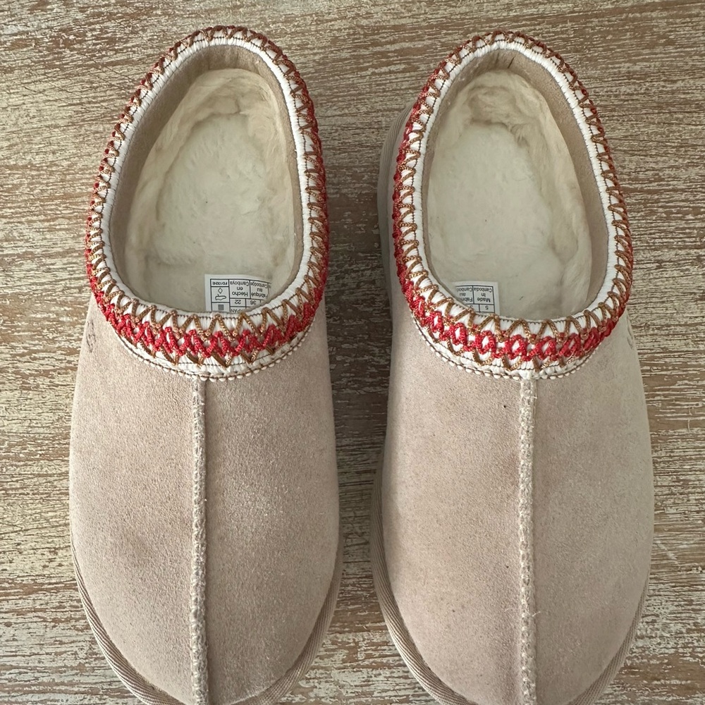 UGG Tan Shearling Lining - image 1